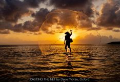 CASTING THE NET by Dave McKay, Oxford