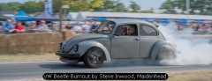 VW Beetle Burnout by Steve Inwood, Maidenhead